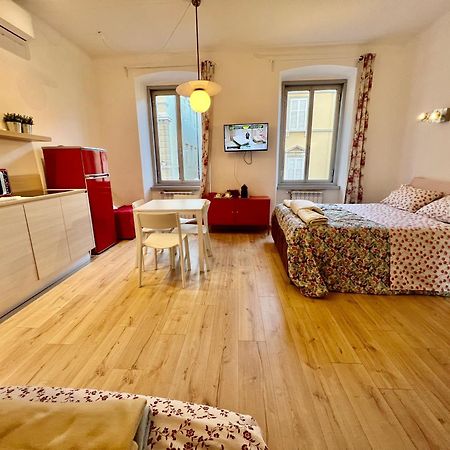 Alla Scalinata Del Teatro Rossetti Confort Suites Parcheggio Trieste Ngoại thất bức ảnh