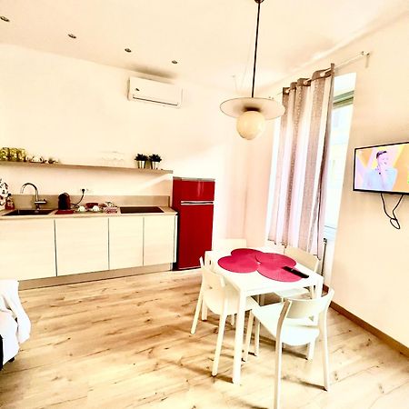 Alla Scalinata Del Teatro Rossetti Confort Suites Parcheggio Trieste Ngoại thất bức ảnh