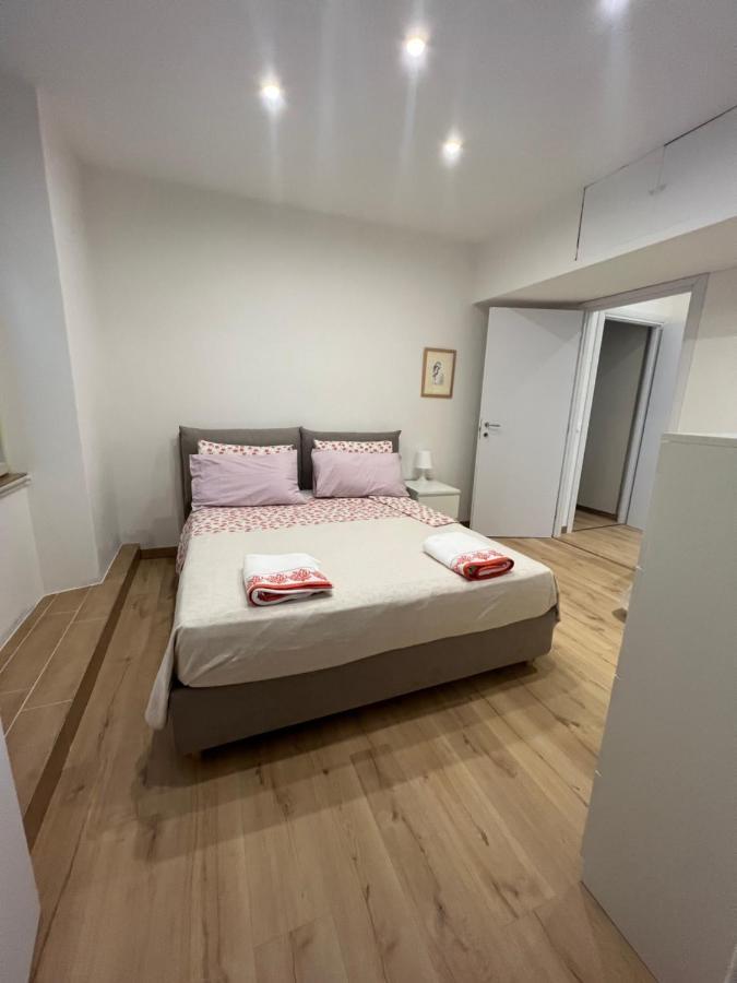 Alla Scalinata Del Teatro Rossetti Confort Suites Parcheggio Trieste Ngoại thất bức ảnh