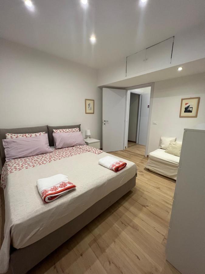 Alla Scalinata Del Teatro Rossetti Confort Suites Parcheggio Trieste Ngoại thất bức ảnh
