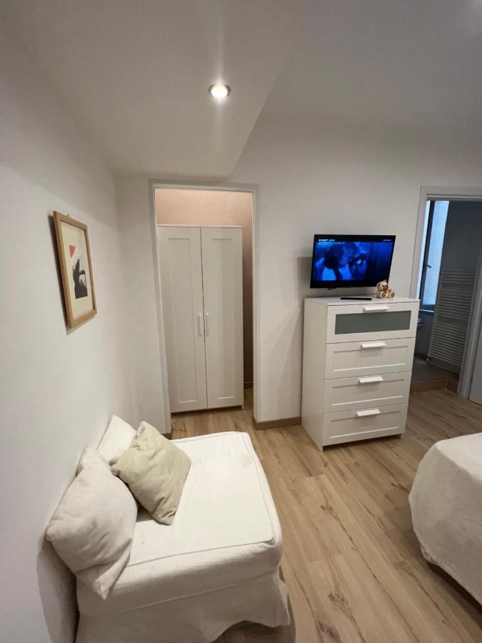 Alla Scalinata Del Teatro Rossetti Confort Suites Parcheggio Trieste Ngoại thất bức ảnh