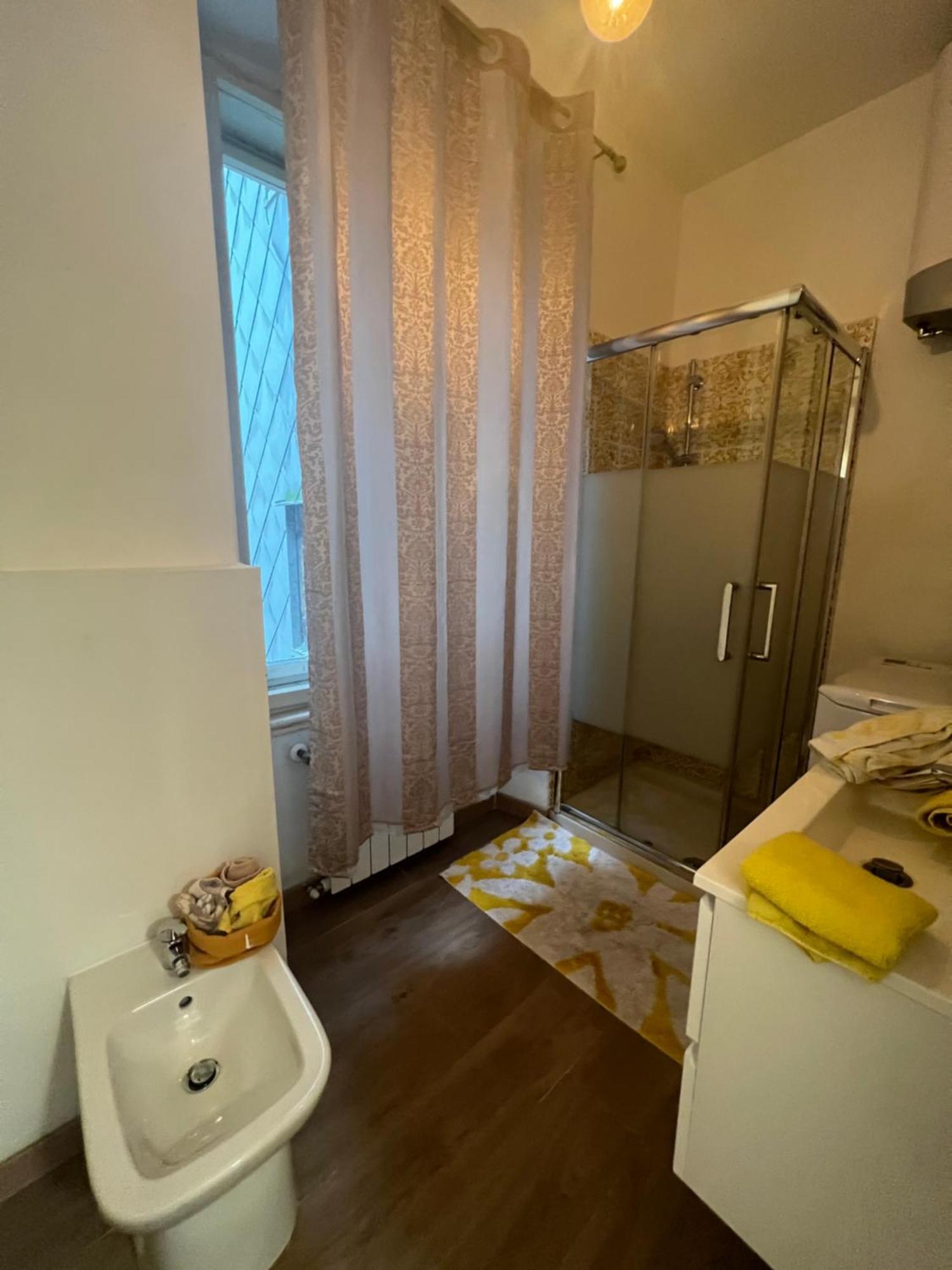 Alla Scalinata Del Teatro Rossetti Confort Suites Parcheggio Trieste Ngoại thất bức ảnh